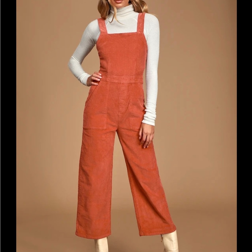 Billabong “Get Lost” terra cotta corduroy overalls. Never worn w/ tags.